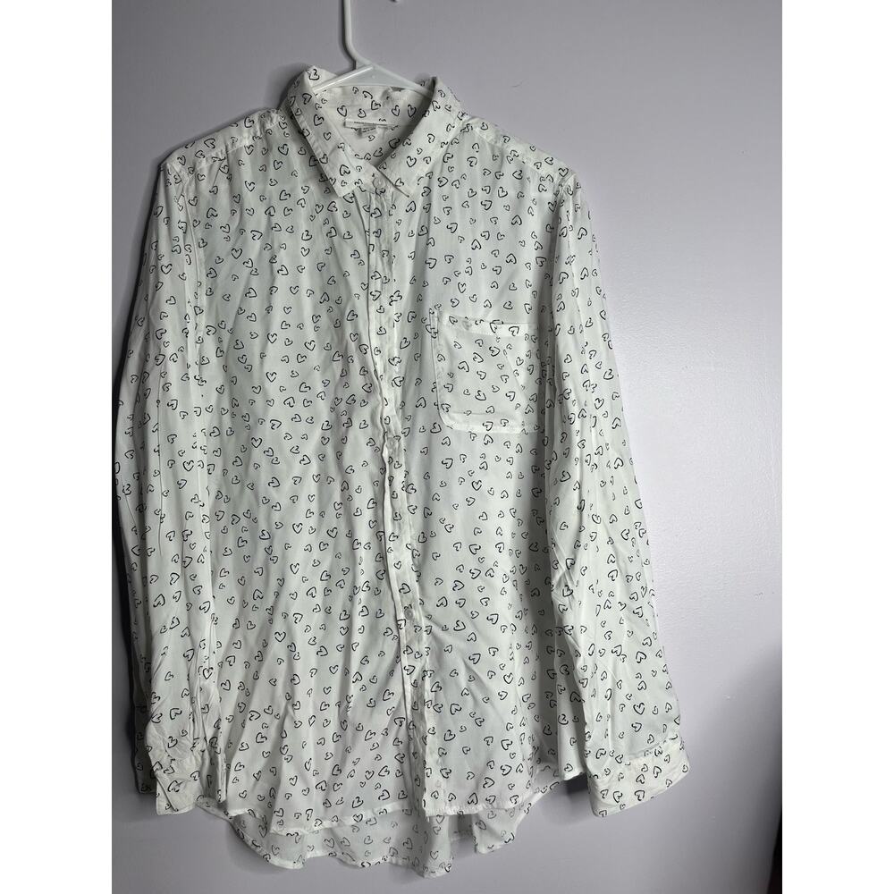 Beachlunchlounge Button up top with hearts size XL